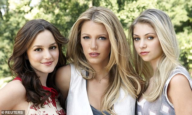 Meester, Lively and Taylor Momsen in a publicity photo for the series in 2008