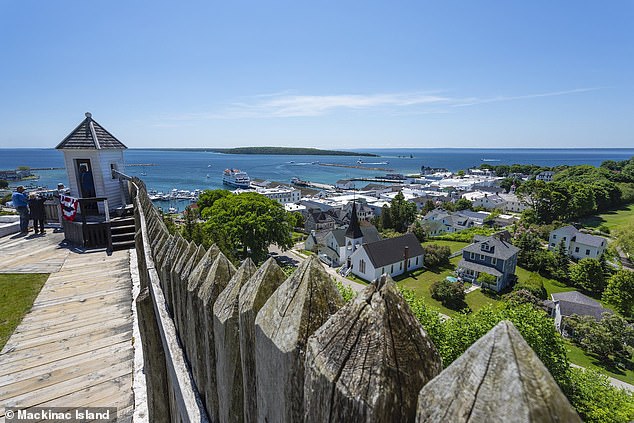 Josh opted for a full horse-drawn carriage tour, in addition to completing the eight-mile bike ride around the island.