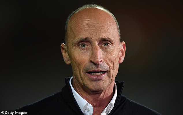 Mail Sport columnist Nasser Hussain has offered the Pope a plan for a temporary captaincy