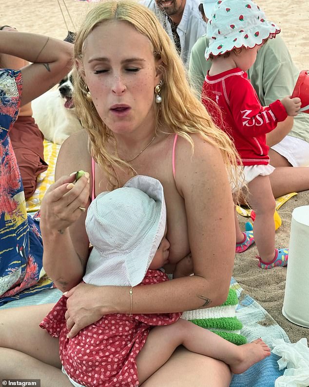 1724037696 241 Rumer Willis celebrates her 36th birthday with her one year old daughter