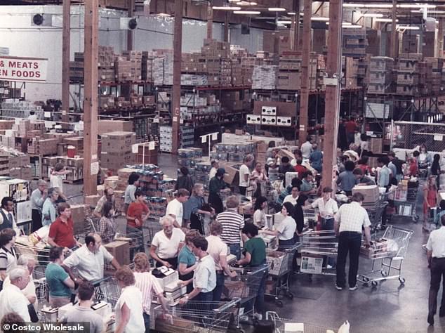 A crowd flocks to take advantage of the discounts offered by Costco in 1983