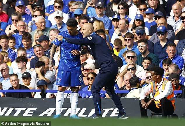 Despite the racism scandal hanging over his head, Enzo Fernández received the Chelsea captain's armband