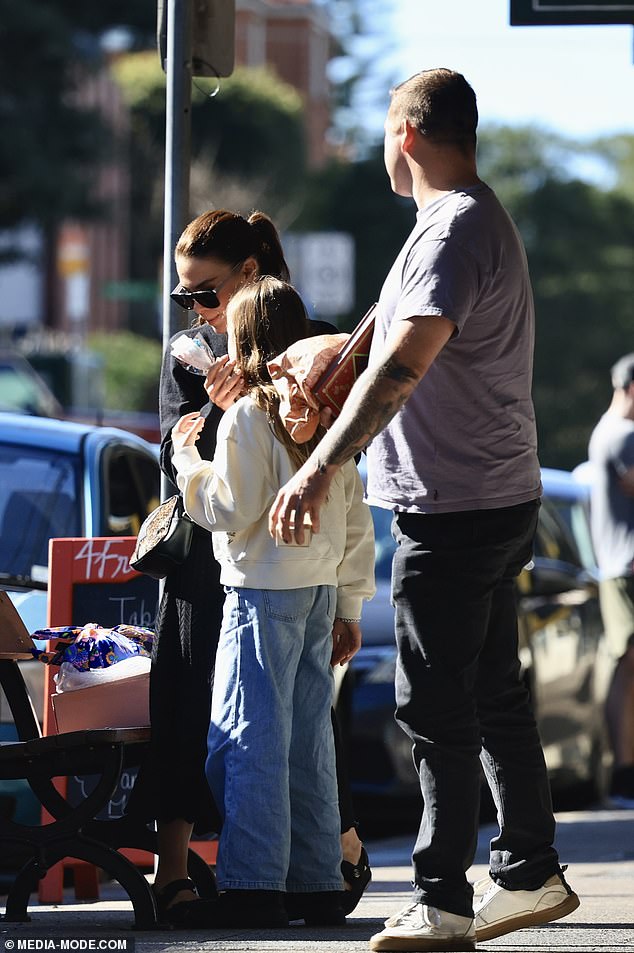 This comes after Kate was spotted getting some pampering in Coogee, ahead of her presenting duties at the 2024 Logie Awards on Sunday night.