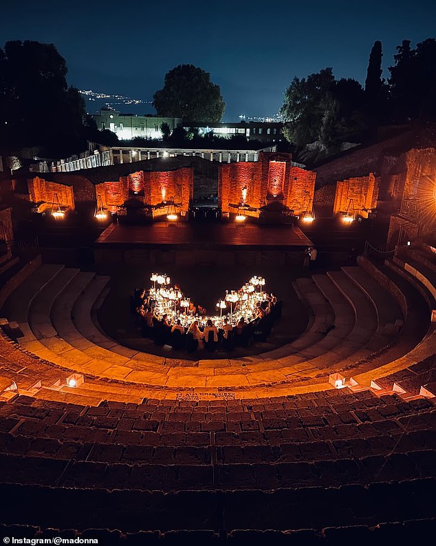 The dinner was apparently held at the Teatro Grande in Pompeii.