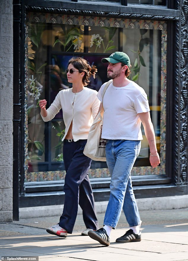 The couple sported a casual and relaxed style.