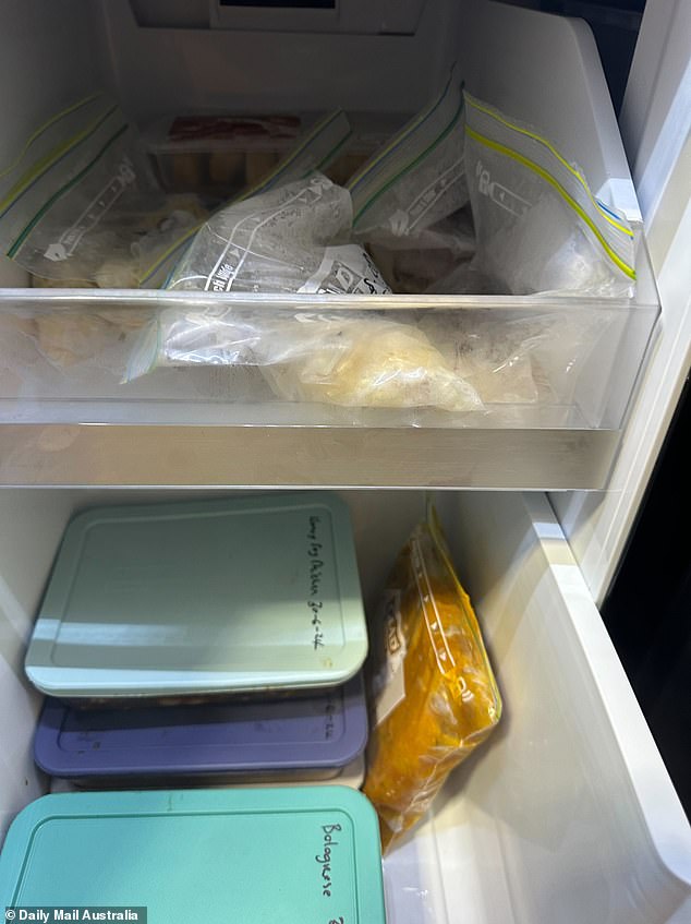 The freezer drawers are spacious and I can see everything without having to take everything out.