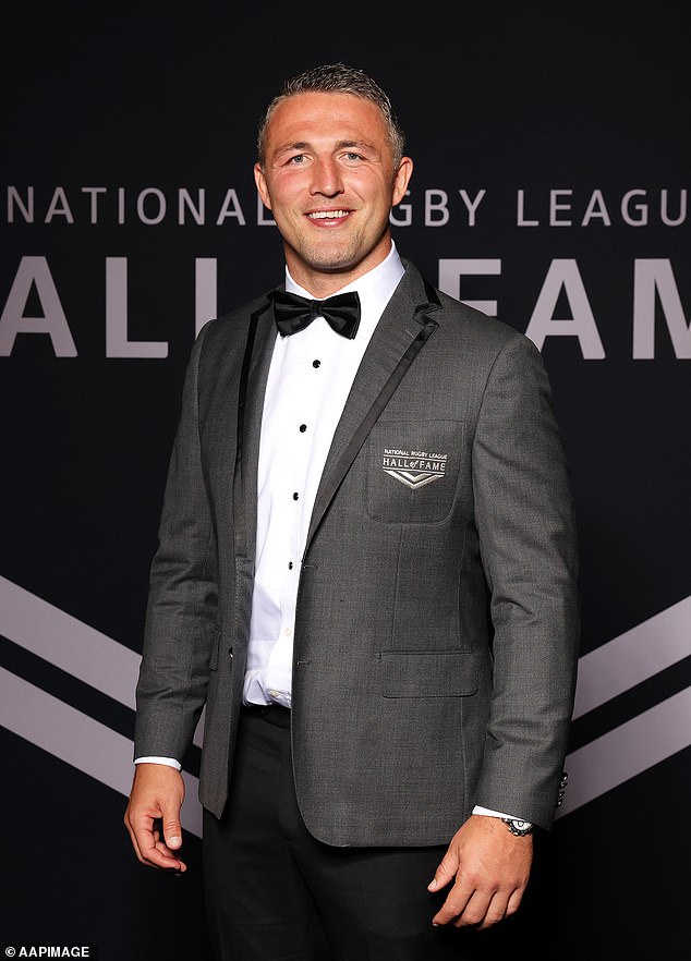 Later that night, Sam proudly donned the official grey NRL Hall of Fame jacket.