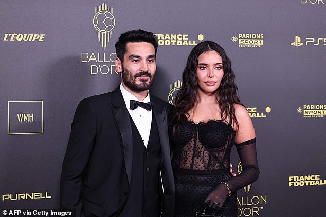 In 2022, Gundogan's wife Sara complained about restaurants in Manchester