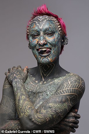 Her 89 body modifications break the previous record, held by María José Cristerna for more than 10 years, with 40 modifications.