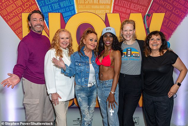 Sonia joined LR Craig Revel Horwood, Carol Decker, Sinitta, Pippa Evans and Nina Wadia at the event.