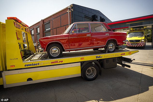 This Lada Riva was also placed on the back of the truck. The Soviet-era car was based on the original design of the Fiat 124