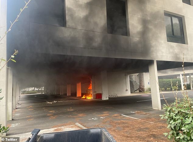 The fire that set two cars on fire near a synagogue in France on Saturday is being treated as an act of terrorism (Photo: The fire near the synagogue)