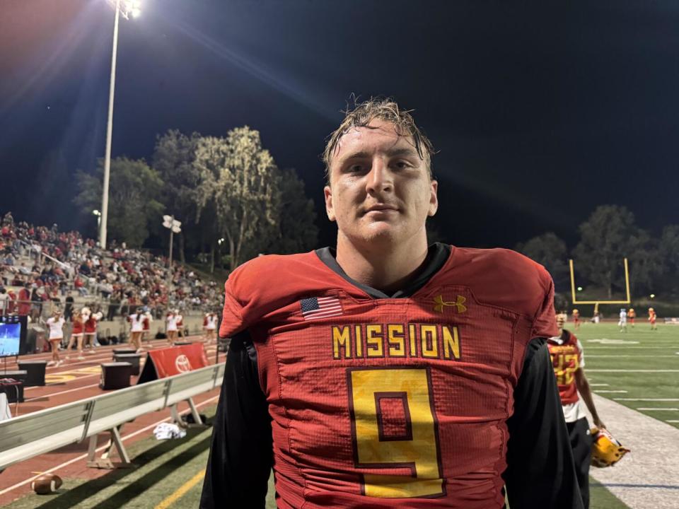 Mission Viejo's Jaden Williams recorded three more sacks Saturday against Santa Margarita.