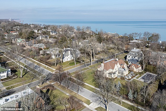 Meanwhile, Kenilworth, located on the northern shore of Chicago's lake district, took the number 2 spot. Unlike Western Springs, it is located right on the shores of Lake Michigan and has a much higher cost of living.