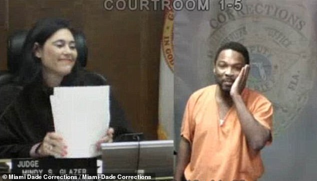 1724813683 207 The heartbreaking moment a man in a viral courtroom video