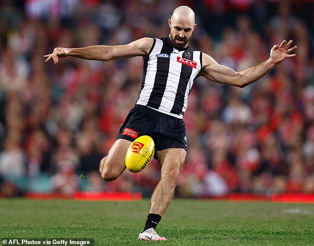 Fellow veteran Steele Sidebottom has also extended his time at the Magpies by a season.