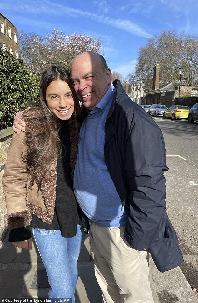 1724948921 250 Heartbroken diver who rescued tech billionaire Mike Lynchs daughter Hannah