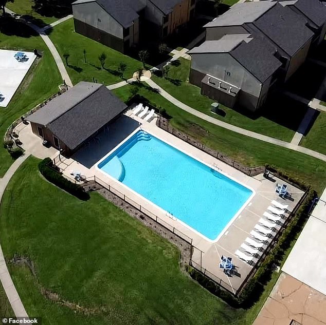 The pool at the Ridgeview Apartments in Sherman, Texas