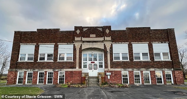 Stacie said she had always wanted to live in a quirky house but never thought about buying a schoolhouse, which at the time of purchase came complete with four classrooms and a cloakroom.