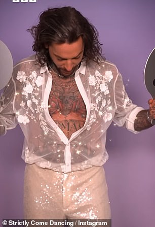 As if by magic, the TOWIE star's casual clothes were transformed into a dancefloor-ready sequin ensemble.