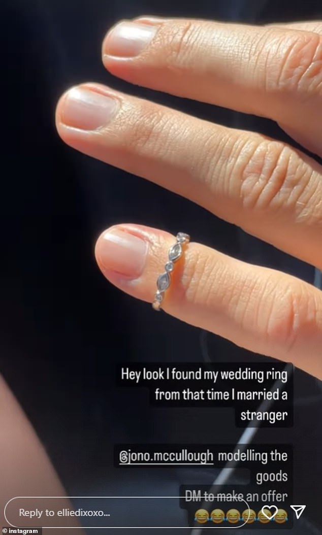 Alongside a photo of Jono's finger sporting the diamond ring Ben gave her at their wedding on MAFS, Ellie wrote some saucy words.