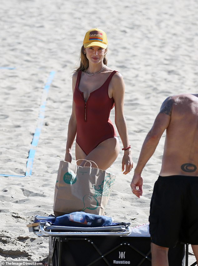 Alessandra's outing comes just days after she showed off her fitness by arriving at a beach volleyball match in Santa Monica.