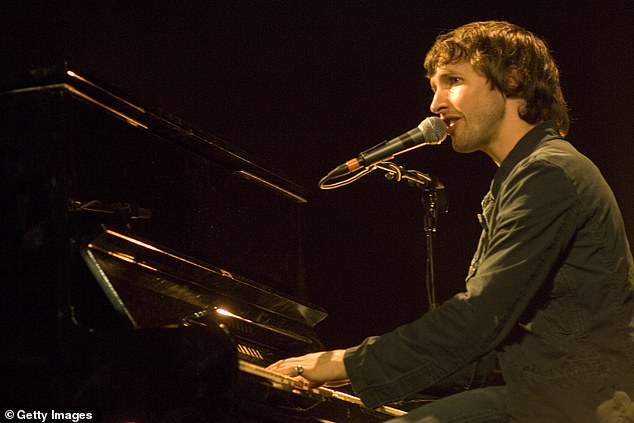 Musician James Blunt said he experienced symptoms of scurvy after eating an all-meat diet.