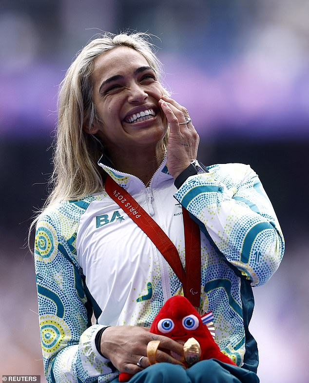 Australian Madison de Rozario claimed the bronze medal in the women's 5000m T54 final