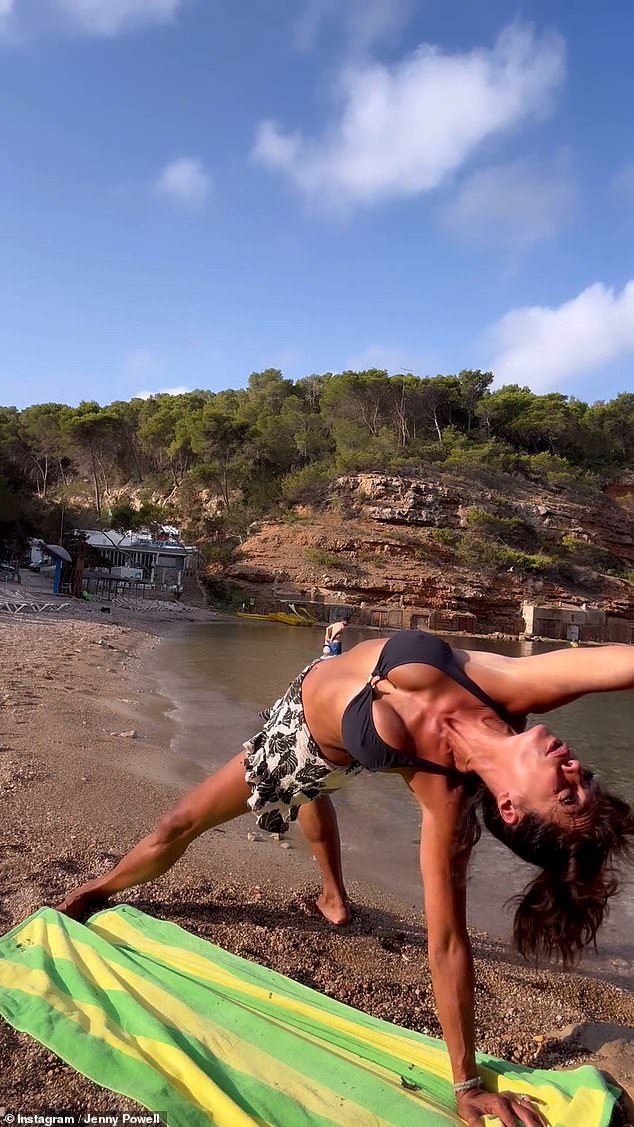 The beauty sent temperatures soaring on Monday as she completed a yoga session during her holiday in Ibiza.