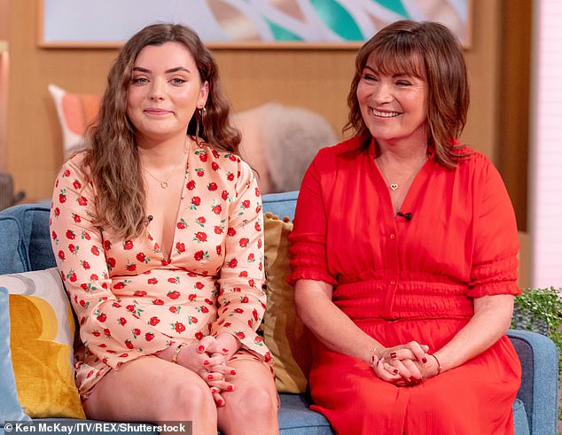 Lorraine Kellys pregnant daughter Rosie shows off her growing baby