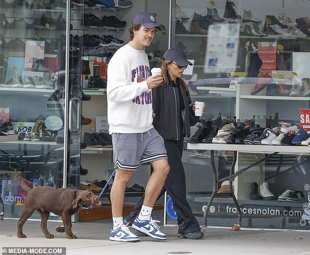 Eve, 19, was all smiles as she dressed in a casual streetwear ensemble.