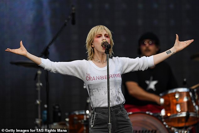 Fans can now expect to see several special guests in addition to Paramore, who previously graced the stage at their June shows.