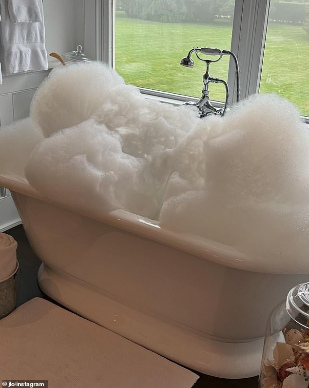 8She also uploaded a photo of an overflowing bubble bath, possibly one she enjoyed during her recent summer stay in the Hamptons.