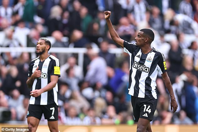 Newcastle striker Isak (right) fired into an empty net after a rare Magpies breakaway