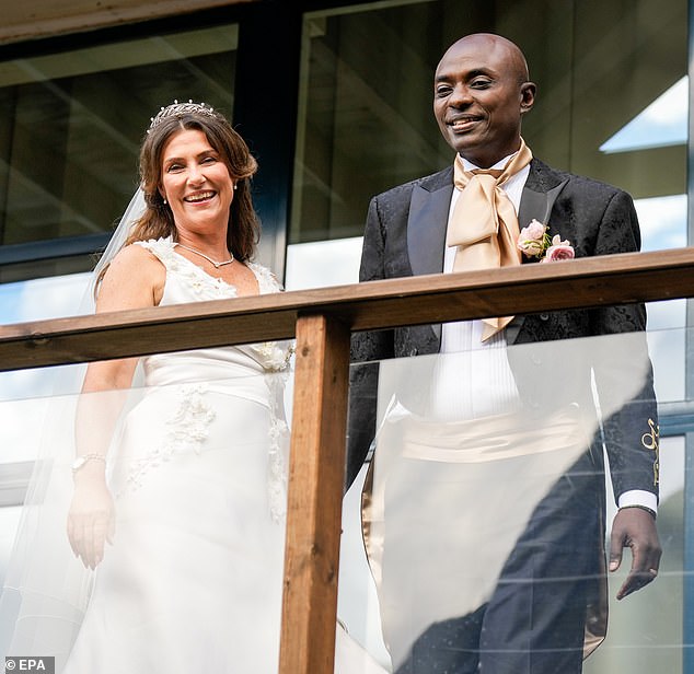 Princess Martha and her husband Durek greeted the crowd from a balcony