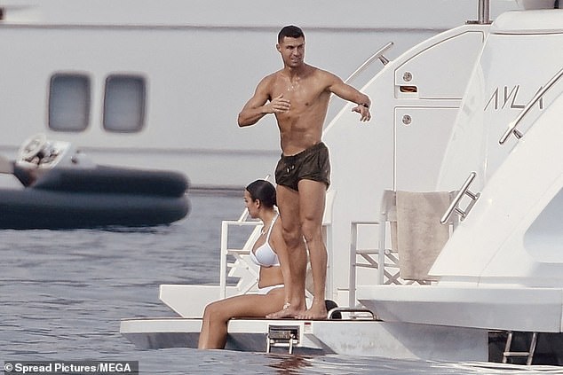 Ronaldo, 39, showed off his six-pack and fit physique in a khaki swimming trunks