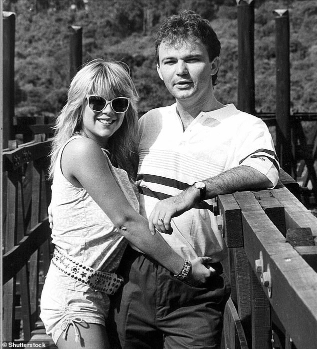 Sam had a string of famous exes before marrying Linda, including serial con man Peter Foster, who conned the model and sold the story of their sex life to a tabloid newspaper (pictured together in 1986).