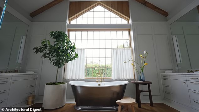 Garner's master bedroom included a luxurious en-suite bathroom.