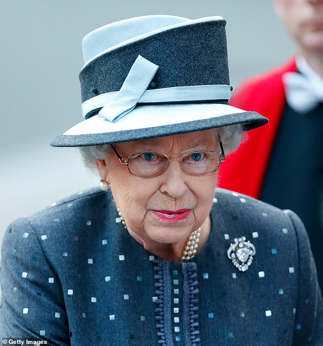 The late Queen Elizabeth wearing the Cullinan V brooch in 2016