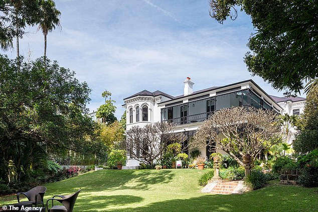 Cruise and Kidman were invited by director Baz Luhrmann, who previously owned the sprawling estate now on the market for $40 million. (Pictured)