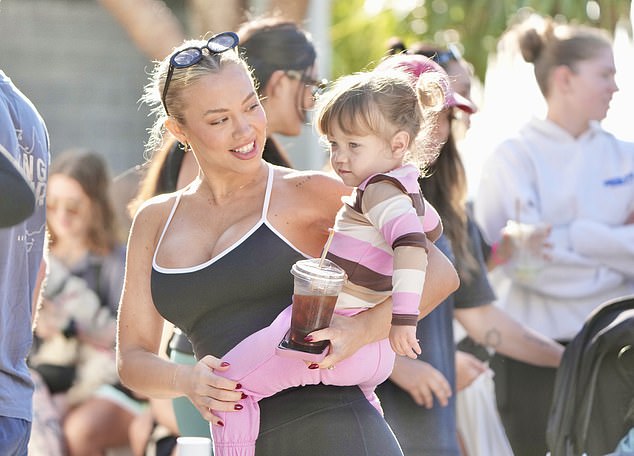 Tammy was later joined by her ex-fiancé Matt Poole and her baby daughter Posy, whom she held on her hip.