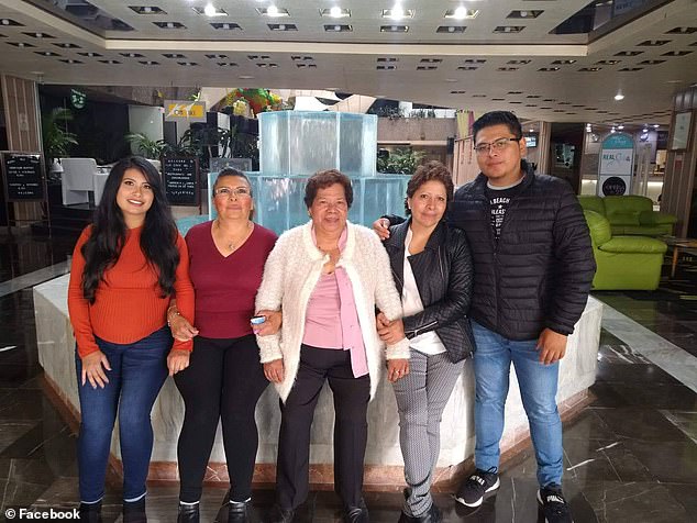 Ibarra (left) with his mother and other relatives.