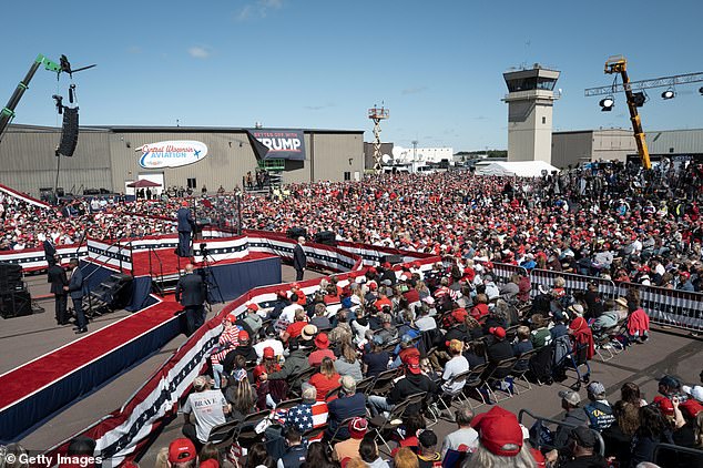 The former president raised the alarm after hearing cries of “Doctor!” from the audience