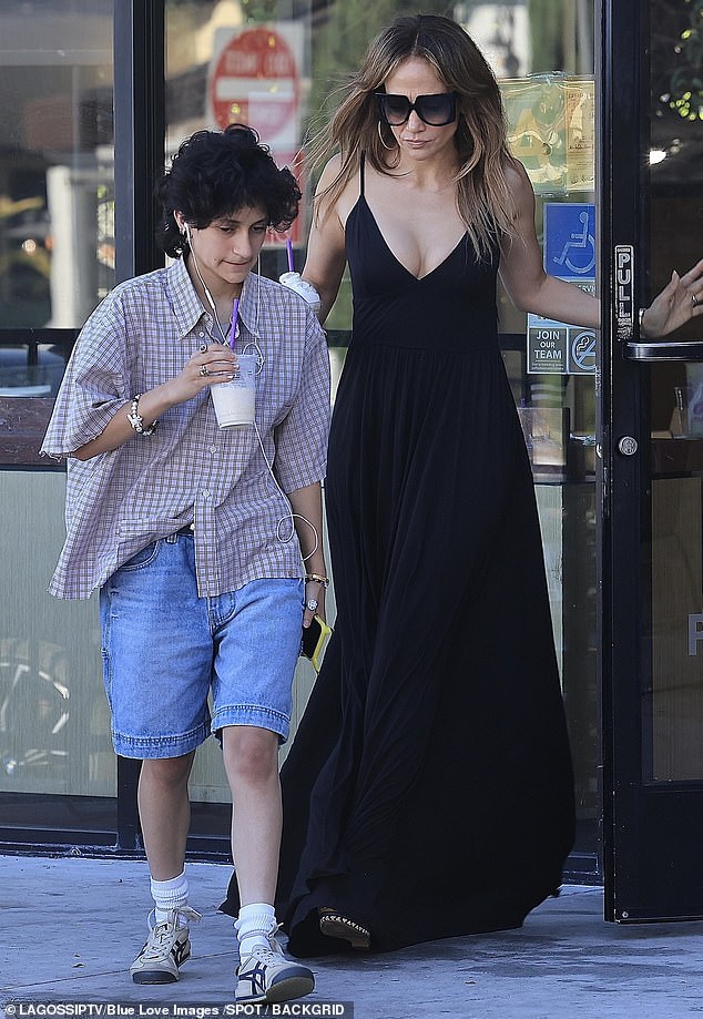 Jennifer Lopez was the picture of glamour as she went shopping on Saturday with Emme, 16, one of the twins she shares with ex-husband Marc Anthony. Emme was revealed to be non-binary in June 2022.