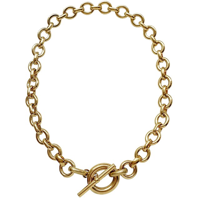 Handcrafted from recycled 14k gold-plated brass using a zero-waste technique, this chunky chain is a testament to Laura Lombardi's commitment to style and sustainability.