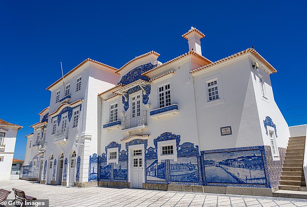 Aveiro train station