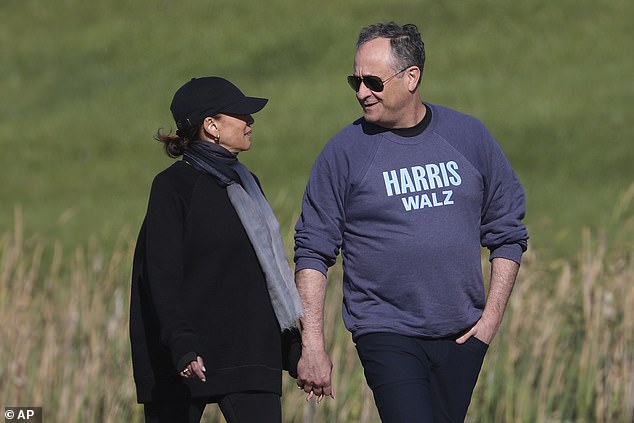 Kamala Harris married her husband Doug Emhoff in 2014