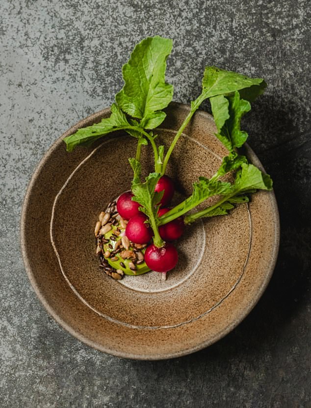 Guests will also be able to enjoy 'diène radishes with lovage emulsion'.