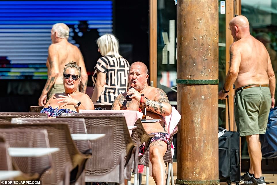 Brits bring back their hard-earned cash to spend on food and drink in Benidorm