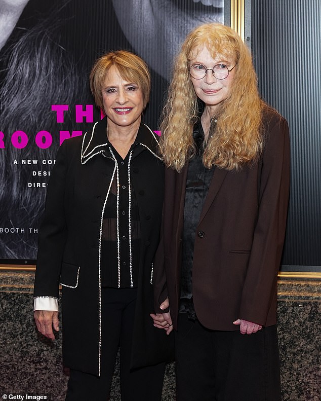 Mia was also joined on the red carpet by her co-star in the two-person play, three-time Tony Award winner Patti LuPone.